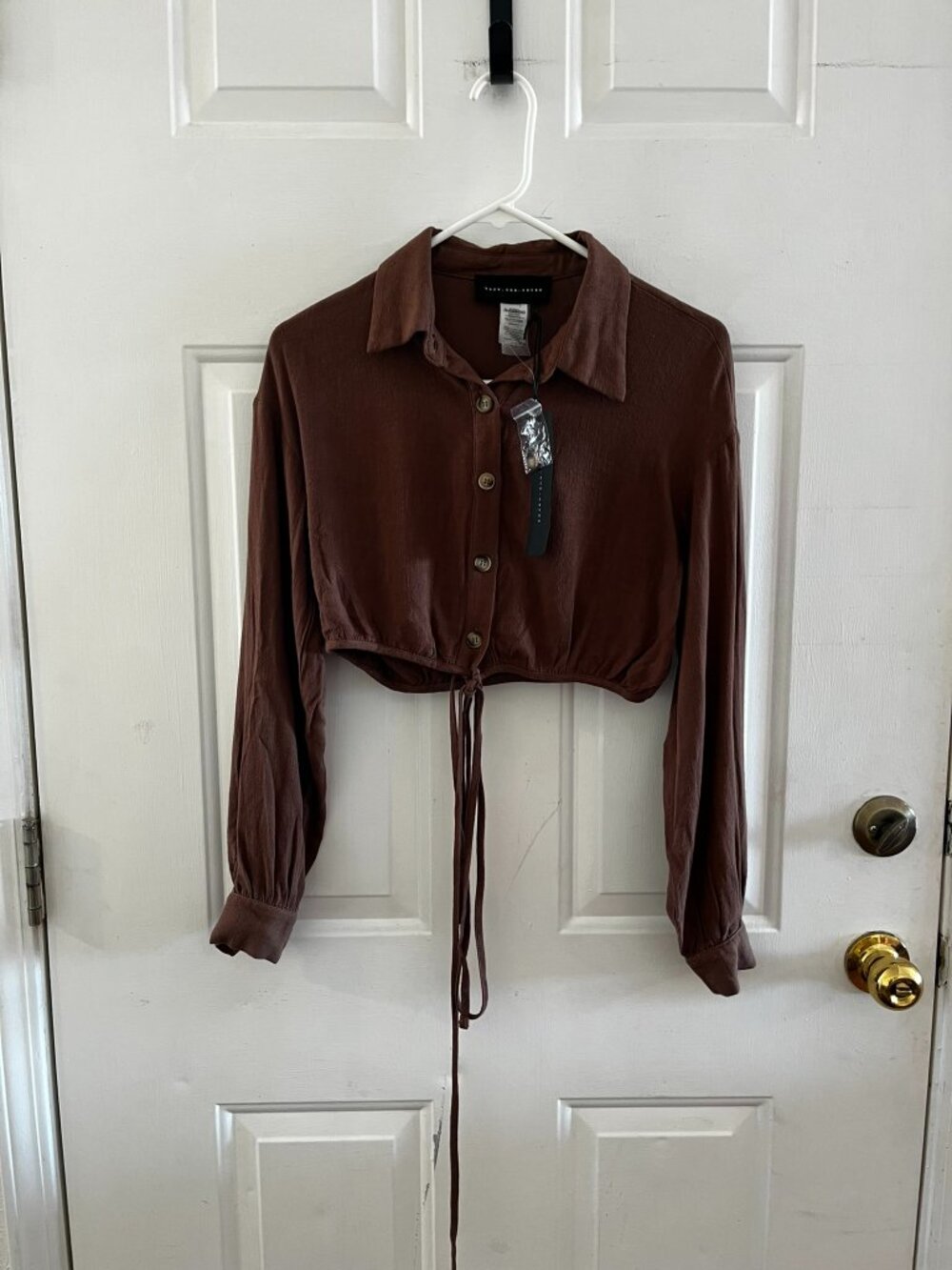 know one cares Woman's Brown Long Sleeves Summer Festival Crop-Top Sz Sm